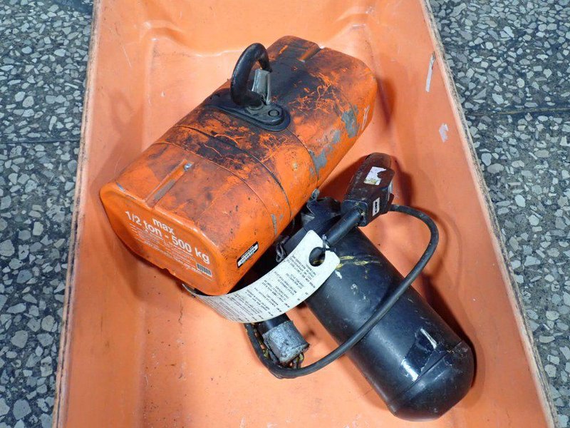 CM 1/2 TON HOIST  -  WF