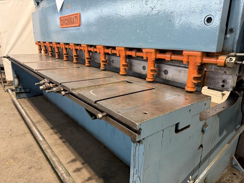 10' X 3/8" CINCINNATI 2510 MECHANICAL SQUARING SHEAR. STOCK # 0779525