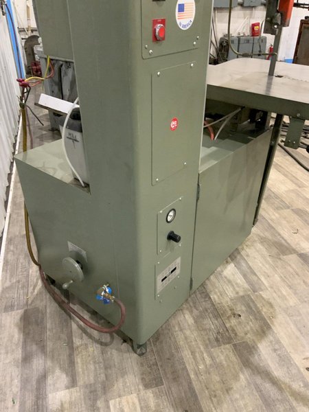 24" GROB MODEL 4V-24 VERTICAL BAND SAW: STOCK #81506