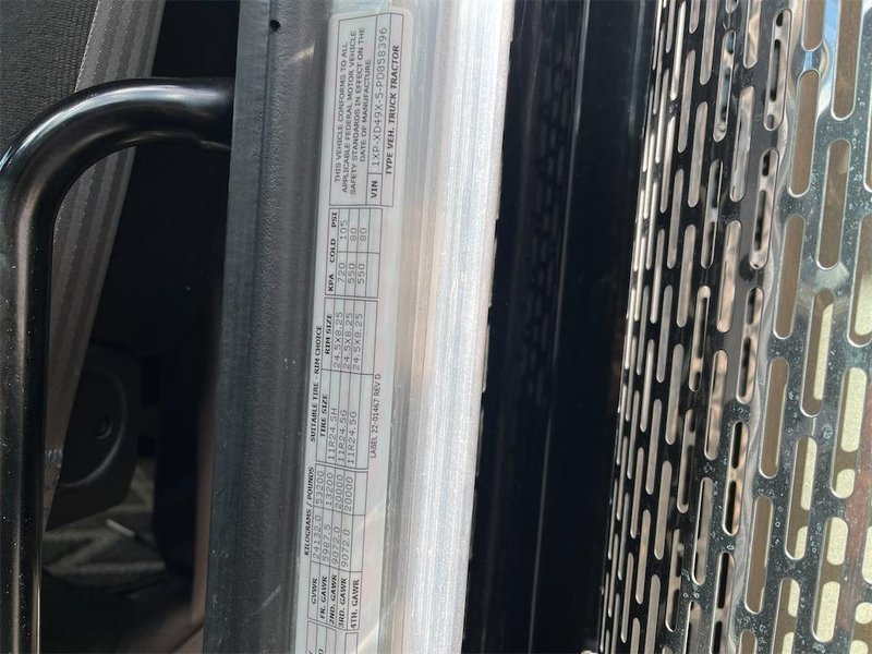2023 Peterbilt 389 1XPXD49X5PD858396