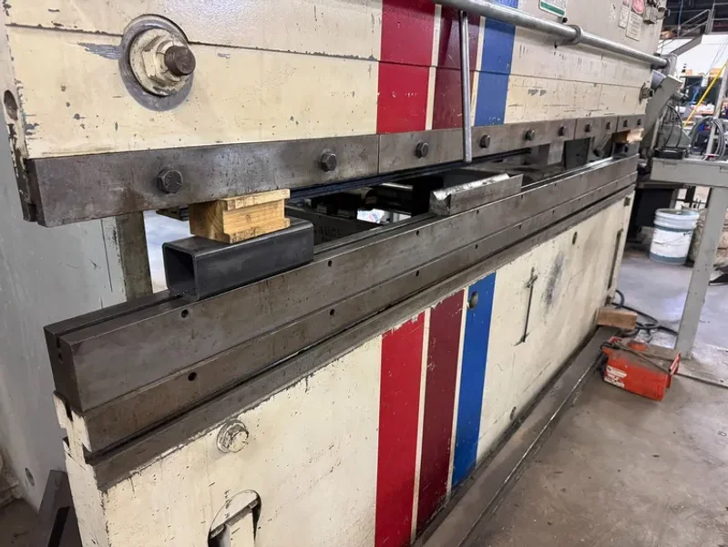 USED PACIFIC JENESIS SERIES I J-100-10 10' X 100 TON SINGLE AXIS CNC HYDRAULIC PRESS BRAKE