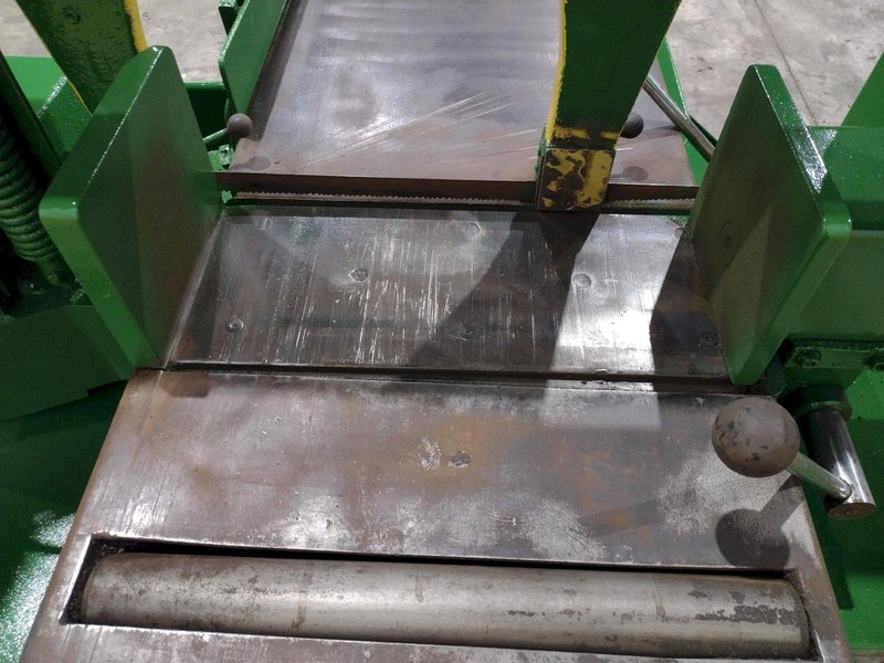 13" x 20" HYD MECH MODEL #S20 SWIVEL HORIZONTAL MITRE BANDSAW: STOCK 23300