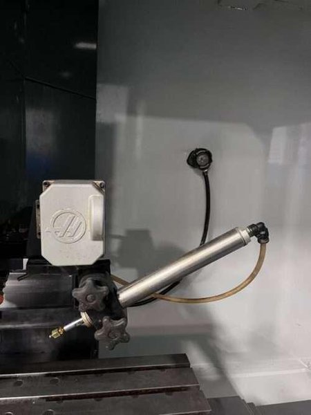 Haas VF-5/50 CNC Vertical Machining Center – 50 Taper Mill