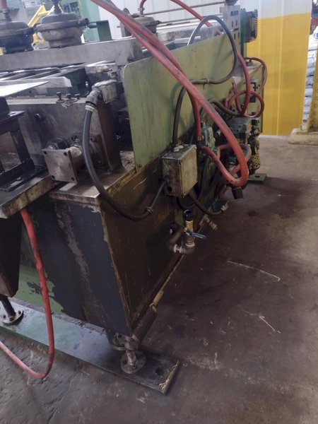 24" TRIAD DESIGN &amp; MFG FEEDER: STOCK #17013