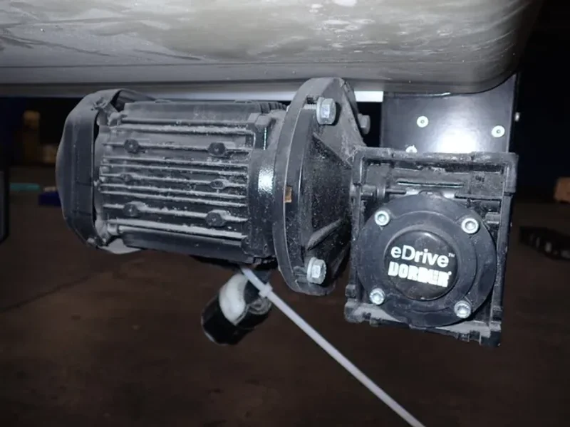 DORNER 14" X 192" POWER BELT CONVEYOR  -  2LEDM14-160020A404002