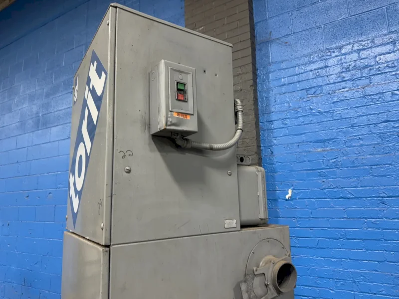 DONALDSON TORIT DUST COLLECTOR   -  VS-550