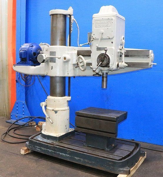 1944 CINCINNATI-BICKFORD SUPER SERVICE 3′ x 9″ RADIAL ARM DRILL USED