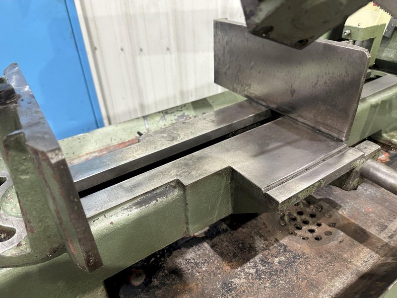 19.6 X 10.2" JAESPA MODEL #W-260 HORIZONTAL BAND SAW: STOCK #77908