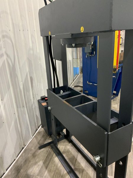 70-TON DAKE PSS 70 HYDRAULIC H-FRAME SHOP PRESS: STOCK #81211