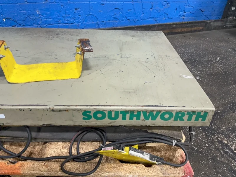 SOUTHWORTH 2000 LBS SCISSOR LIFT TABLE
