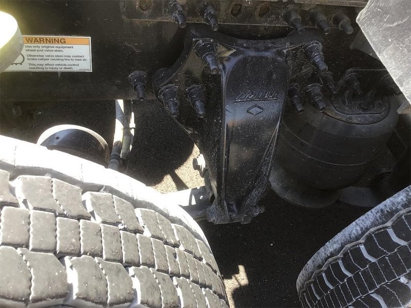 FREIGHTLINER Cascadia 126 - Trucks