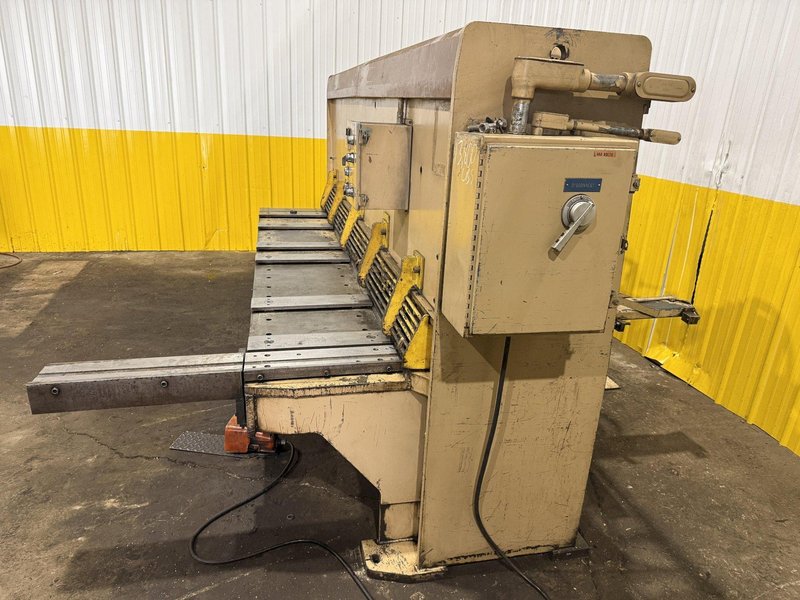 10' X 1/4" STANDARD INDUSTRIAL MODEL #AS250-10 HYDRAULIC POWER SHEAR: STOCK #23296