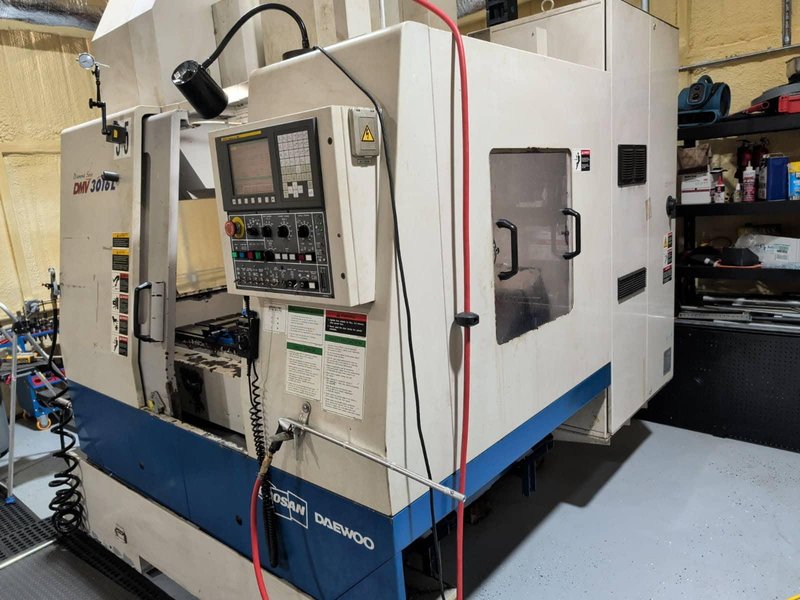 Doosan DMV 3016L VMC, 2006 – Fanuc Control, Videos Available