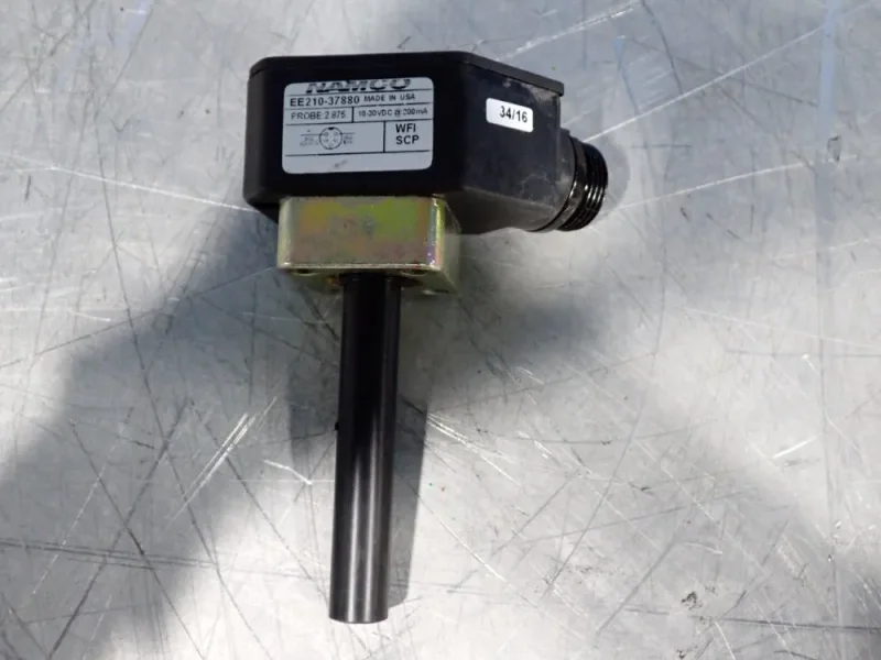 NAMCO CONTROLS 3000 PSI MISC. CYLINDICATOR PROXIMITY SENSORS  -  EE210-38760 / EE210-37880