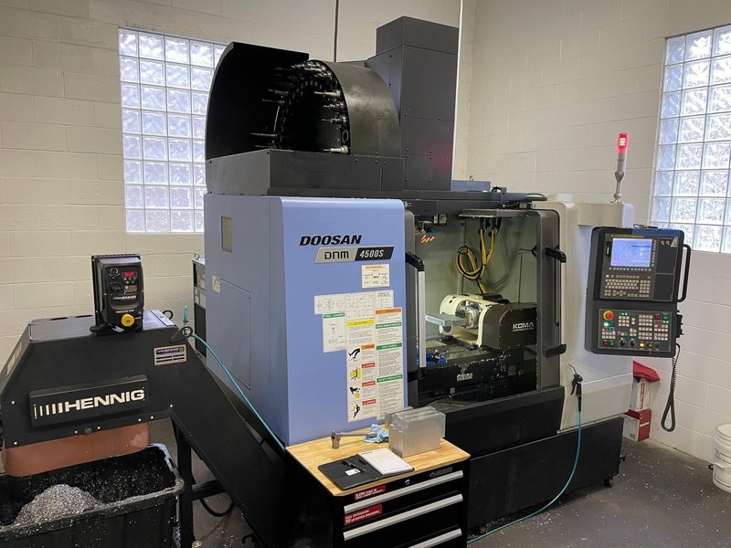 2019 Doosan DNM4500S CNC VMC with 4th/5th Axis KOMA TWA160 Rotary Table