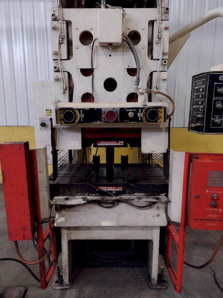 110 TON CINCINNATI MODEL #110 OBS HYDRAULIC C-FRAME PRESS, 10&quot; STROKE: STOCK 15962
