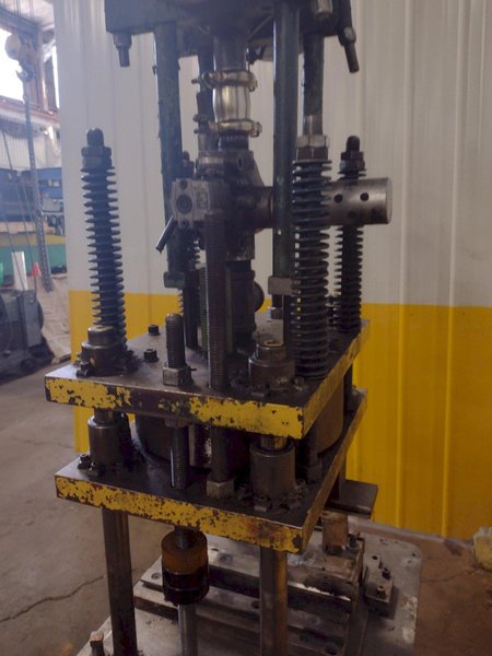 12 TON PNEU POWR PNEUMATIC AIR CUT OFF PRESS: STOCK #15083