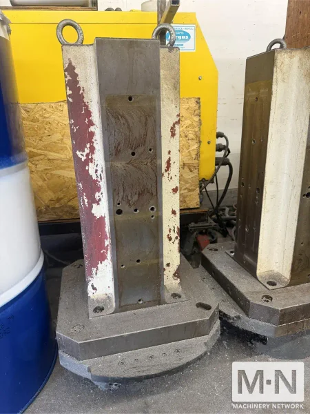 HAAS EC-400PP Full 4-Axis CNC Horizontal Machining Center