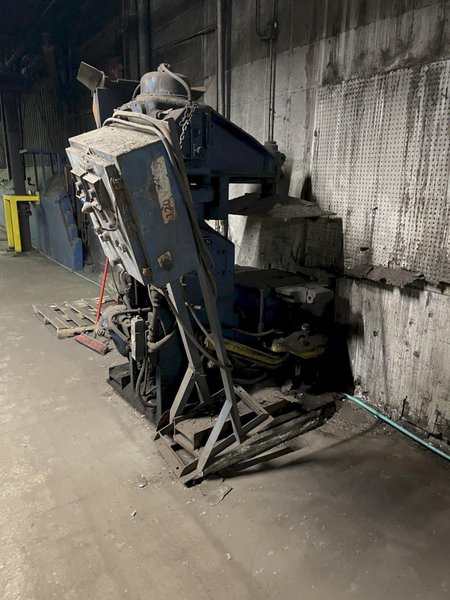 Osborn  model 716 rjwar molding machine with controls, s/n 19012-d