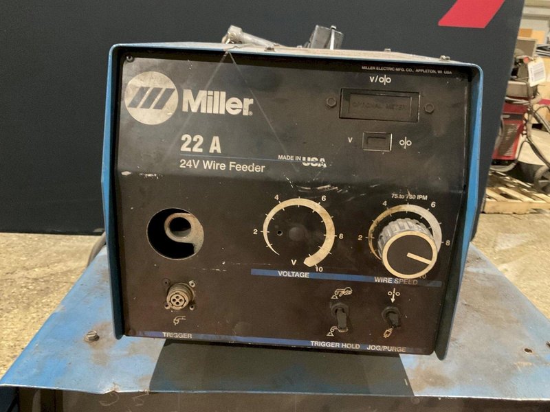 MILLER DELTAWELD 302 CV/DC WELDER USED