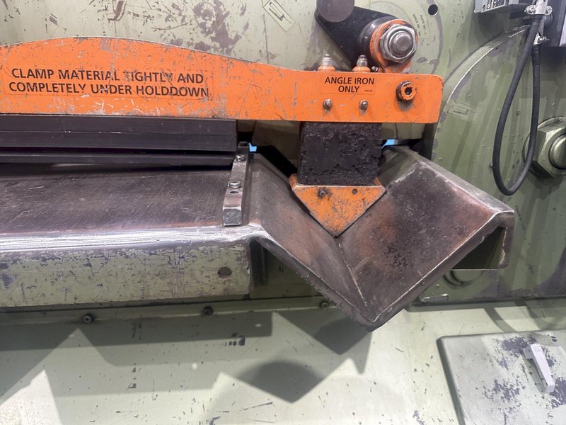 140  TON PIRANHA MODEL #PII-140  HYDRAULIC IRONWORKER: STOCK #77377