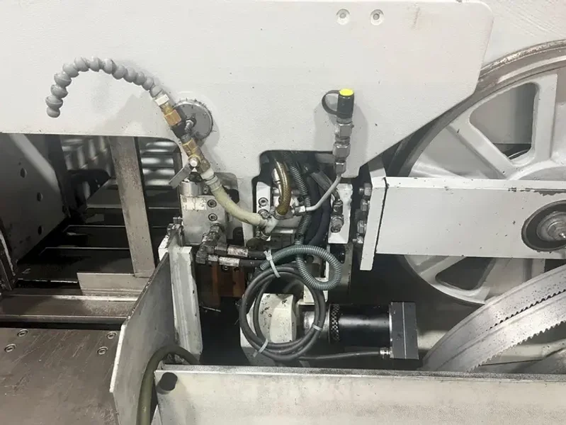 USED BEHRINGER 11.8" X 10.2" DUAL POST AUTOMATIC BANDSAW MODEL HBE 261A, Year: 2018