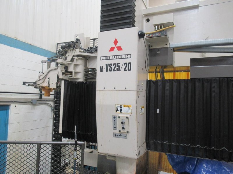 Mitsubishi M-VS25/20 Heavy-Duty CNC Bridge Mill, 1996 – Fanuc Control, 60 ATC