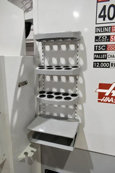 USED HAAS 20" X 20" HORIZONTAL CNC MACHINING CENTER WITH PALLET POOL MODEL EC-400PP