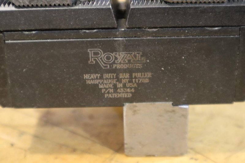 Royal Heavy Duty Bar Puller- Auction Item