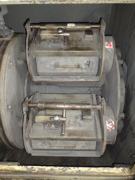 SINTOBRATOR MODEL #EC-2-033 CAROUSEL TYPE TUMBLING FINISHER: STOCK #18783