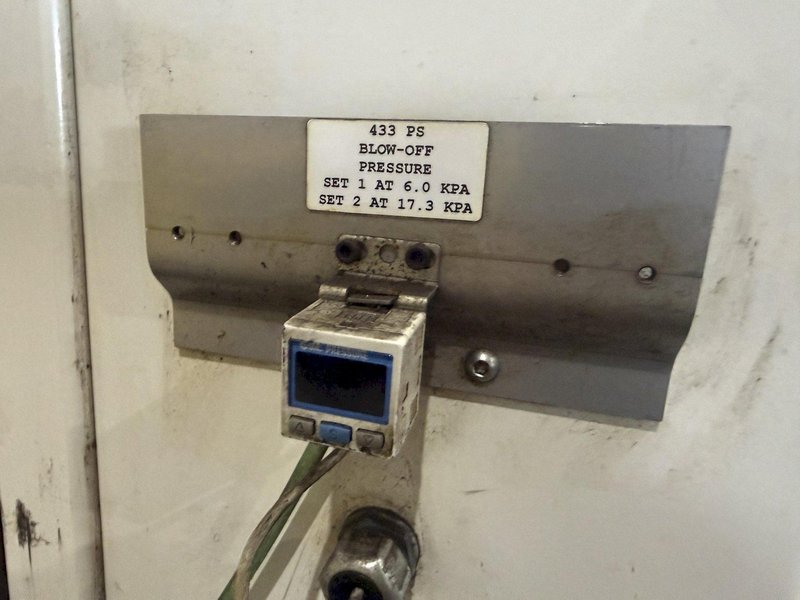 24" W X 10" H MIDBROOK MODEL #CYCLONE W/R/B0 STAINLESS STEEL BELT STYLE PARTS WASHER 2011: YOBRO #24811