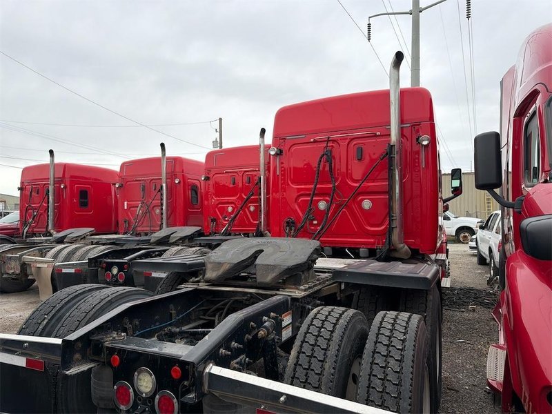 2020 Freightliner Cascadia 1FUJHHDV5LLLC1671