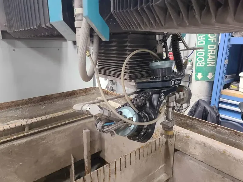 2011 FLOW MACH 4 2513B | Waterjet Cutters