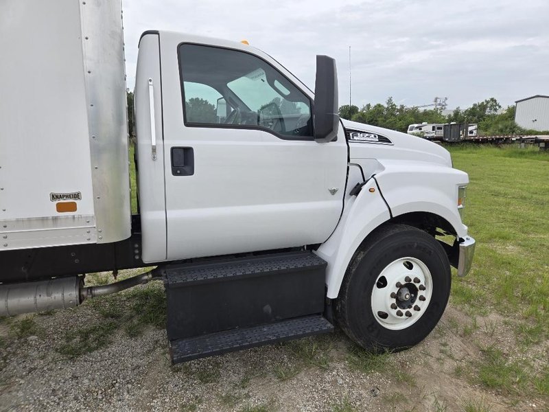 2022 Ford F650 1FDNF6AN0NDF06229
