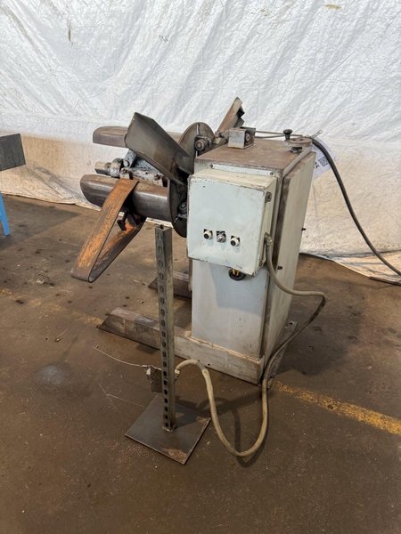 2500 LB X 12&quot; AMERICAN MODEL 60 MOTORIZED UNCOILER. STOCK # 0883725