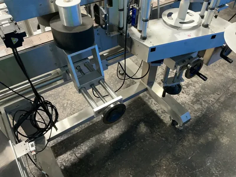 PACK LEADER MACHINERY FRONT &amp; BACK LABELER  -  PL-622W