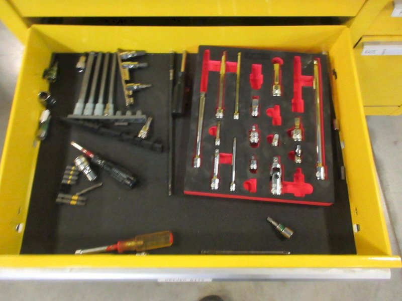 Kennedy 15-Drawer Locking Tool Chest, Portable with Keys and Contents- Auction Item