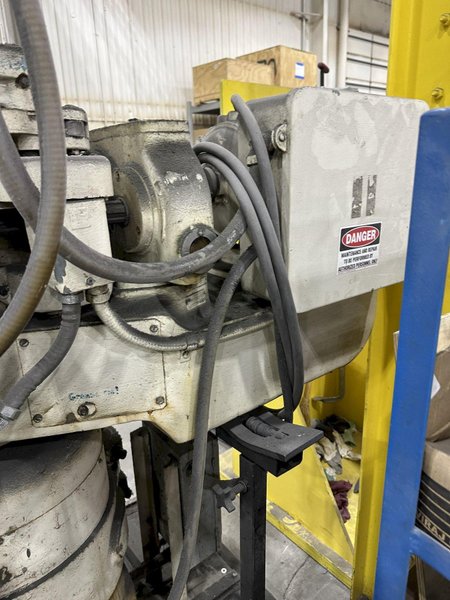 5&#039; x 11&quot; Carlton 1A Radial Arm Drill