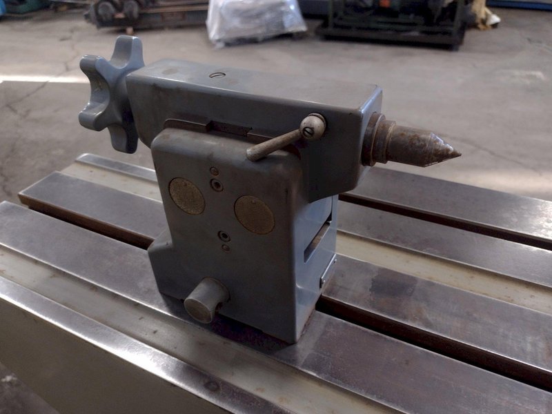 LEITZ OTICAL DIVIDING HEAD WITH TAILSTOCK, BED &amp; STAND: STOCK 17369