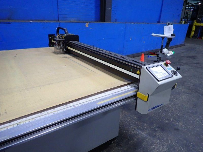 GERBER 96" X 75" CUTTING TABLE