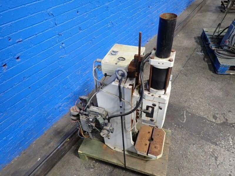 SCHMIDT 920 LBS PNEUMATIC PRESS  -  323-410007