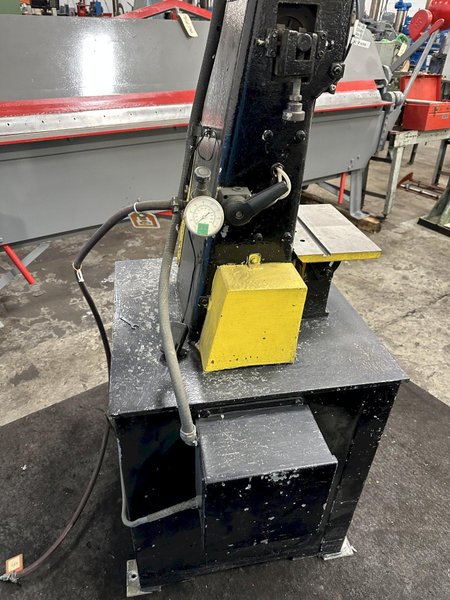 8" KALAMAZOO VERTICAL BELT GRINDER: STOCK #77890