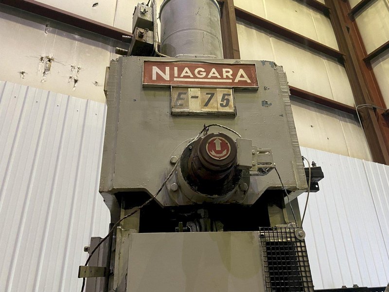 75 TON NIAGARA MODEL #E-75 GAP FRAME PRESS 6" STROKE: STOCK #15063