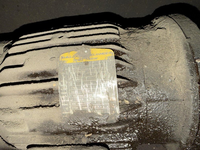 21" X 31" SCOTCHMAN SHA-3121 AUTOMATIC HORIZONTAL MITERING BANDSAW. STOCK # 0114126