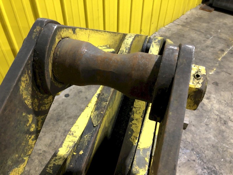 13,000 LB 6.5 TON BRADLEY SINGLE RIM VERTICAL COIL LIFTING TONG SCISSOR TYPE COIL LIFT: STOCK #15817