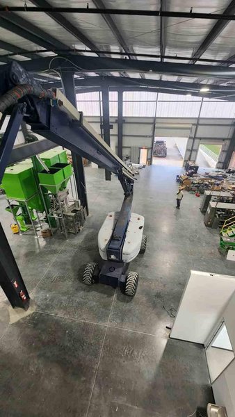 Genie Z80 Articulated Boom Lift, 2012 – Clean, ~2400HRS