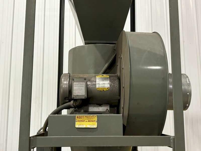 700 CFM AGET MODEL #DUSTKOP 20T31-D1 BAG HOUSE TYPE DUST COLLECTOR: STOCK #21037