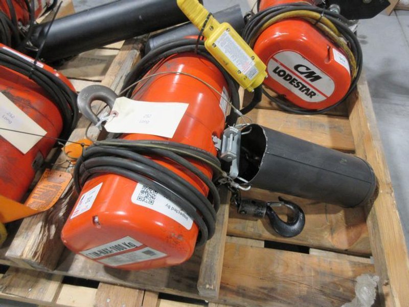 CM Lodestar L-2 Electric Chain Hoist 1 Ton Capacity- Auction Item