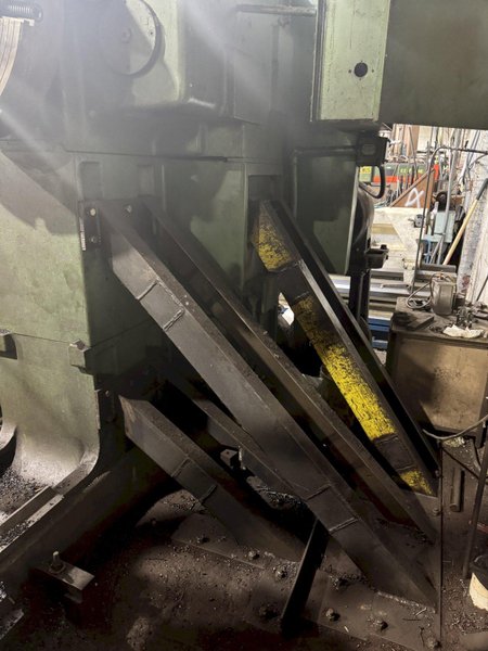 42/137&quot; X 96/264&quot; LEBLOND #4025 HEAVY DUTY SLIDING GAP ENGINE LATHE. STOCK #0888725