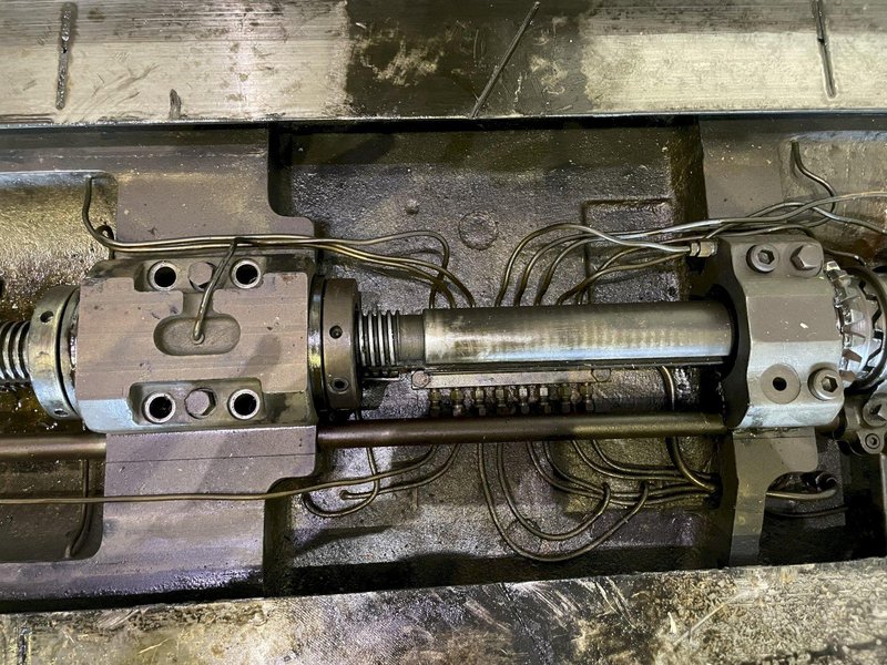 #4 CINCINNATI TABLE TYPE HORIZONTAL MILLING MACHINE: YOBRO #25675